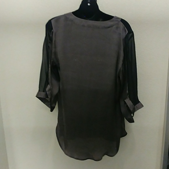 Collective Concepts Blouse with Mesh accents - Picture 5 of 8